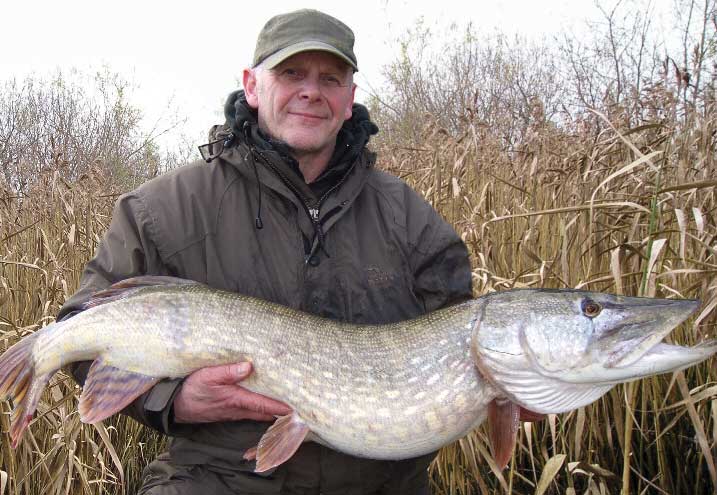 Coping with deep hooked pike - The Pike Anglers' Club of Great Britain